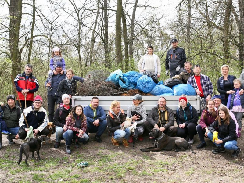 Uklízeli jsme Lednici v rámci akce Ukliďme Česko