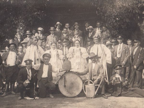 Přednáška o vývoji lidového oděvu v Lednici